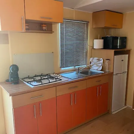 Con Piscina Privada Y Cerca Del Mar, Mire Fotos Y Elija El Suyo, Le Esperamos *
