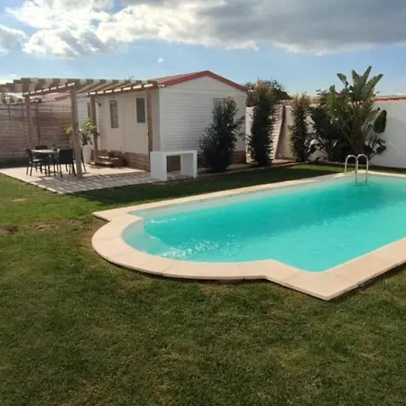 Con Piscina Privada Y Cerca Del Mar, Mire Fotos Y Elija El Suyo, Le Esperamos *