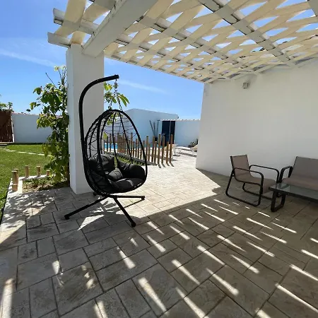 Con Piscina Privada Y Cerca Del Mar, Mire Fotos Y Elija El Suyo, Le Esperamos