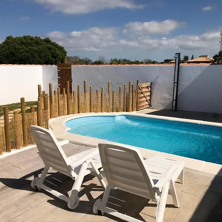 Casa de Férias Con Piscina Privada Y Cerca Del Mar, Mire Fotos Y Elija El Suyo, Le Esperamos *