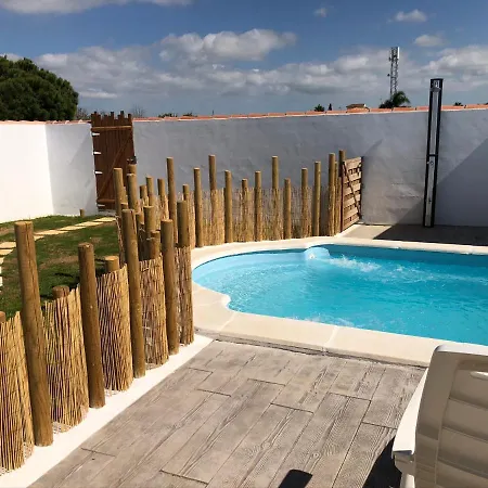 Con Piscina Privada Y Cerca Del Mar, Mire Fotos Y Elija El Suyo, Le Esperamos * Chiclana de la Frontera