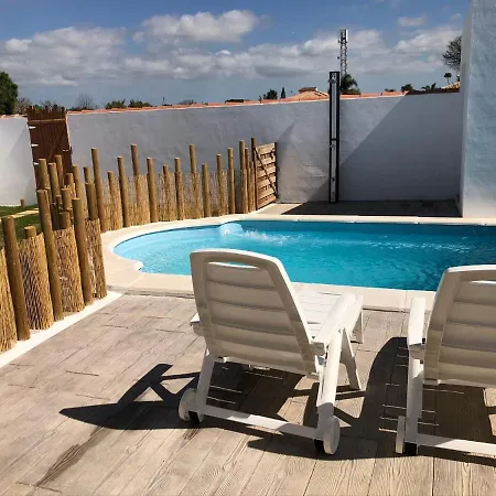Con Piscina Privada Y Cerca Del Mar, Mire Fotos Y Elija El Suyo, Le Esperamos *