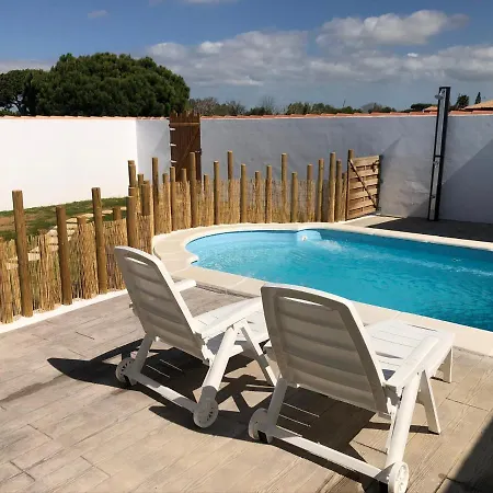 Con Piscina Privada Y Cerca Del Mar, Mire Fotos Y Elija El Suyo, Le Esperamos *